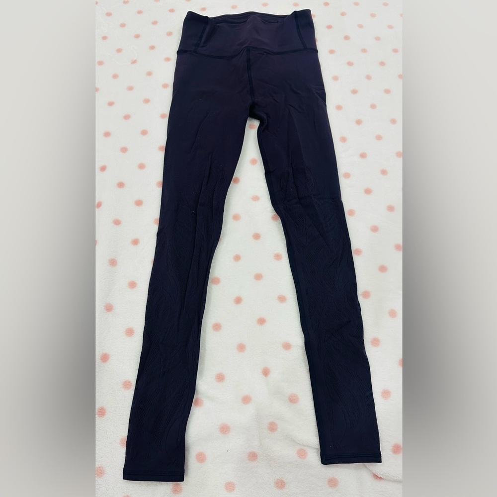 Lululemon leggings size 6
